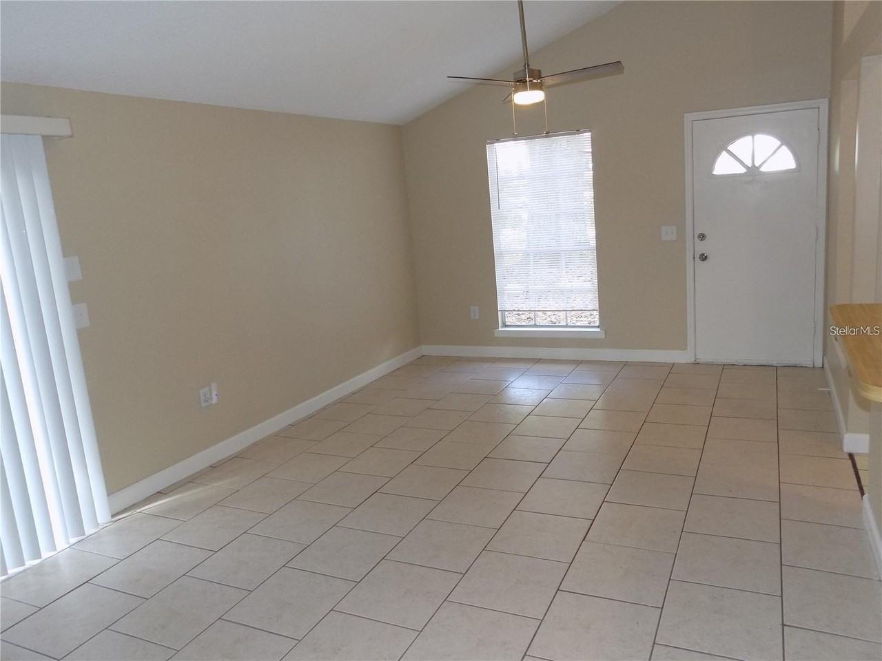 2698 Kavalier Dr - Photo 3 of 21