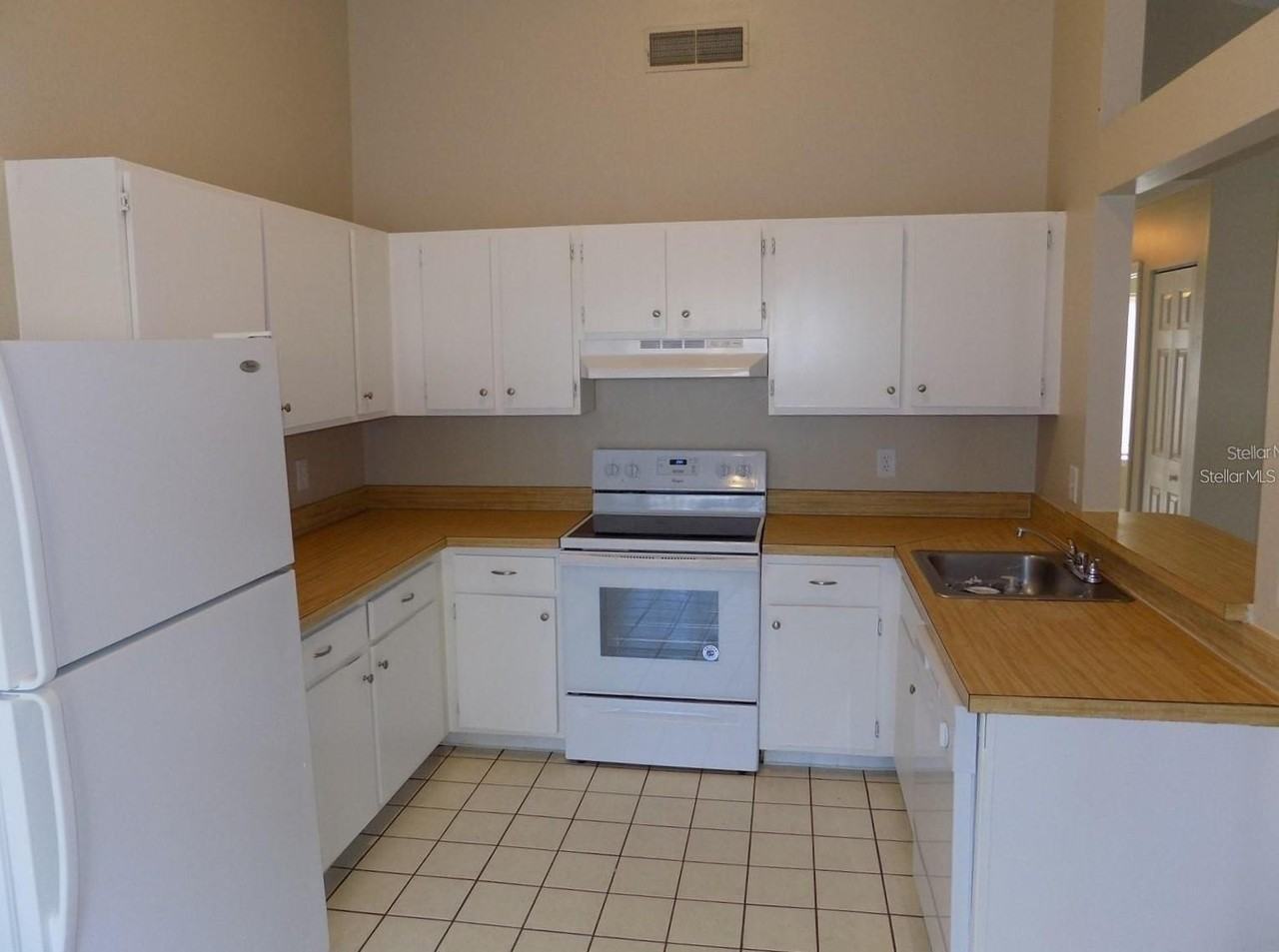 2698 Kavalier Dr - Photo 6 of 21