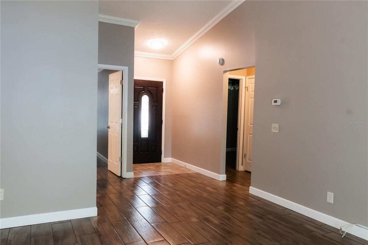 6711 S Sheridan Rd - Photo 3 of 20