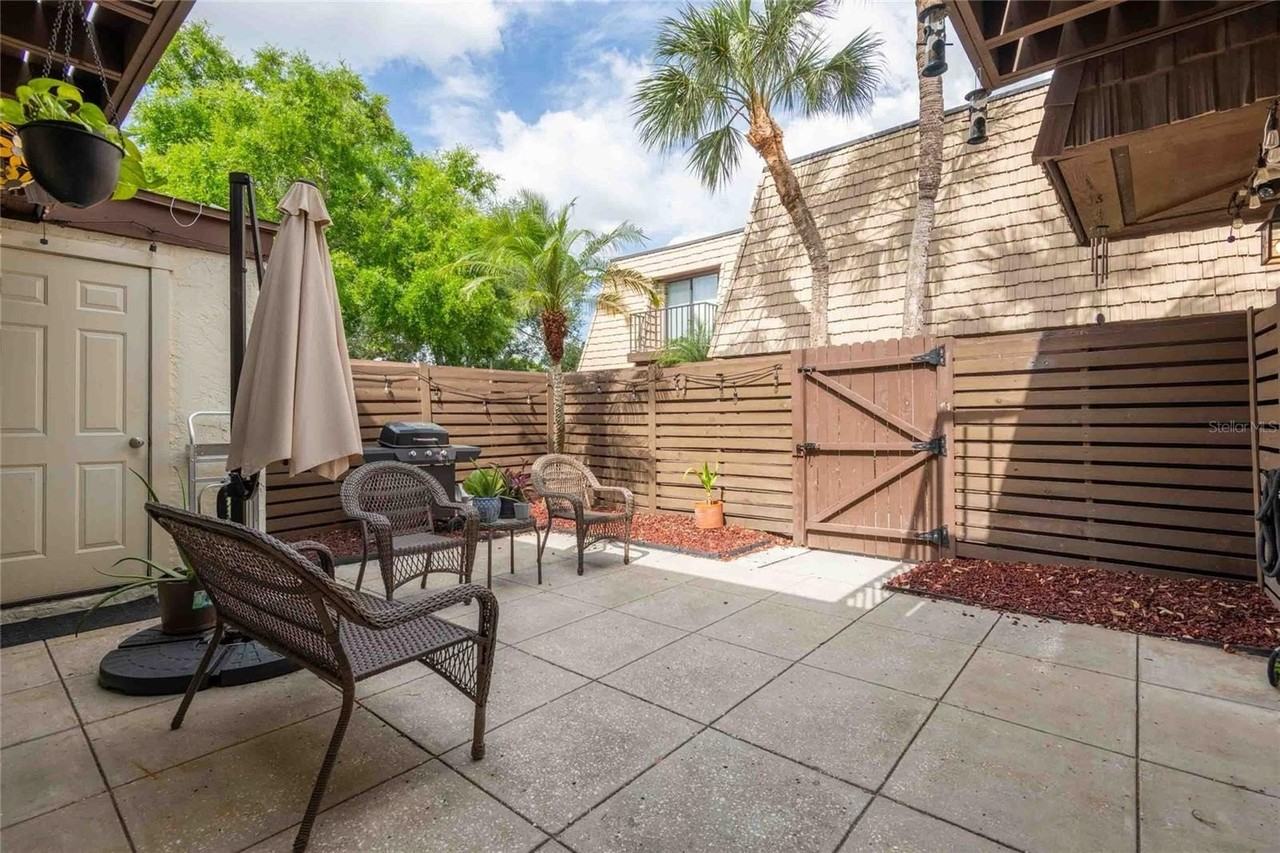 15307 W Pond Woods Dr #301 - Photo 4 of 31