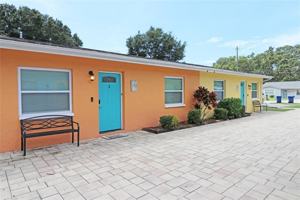 featured image of 1635 Gladys St #2