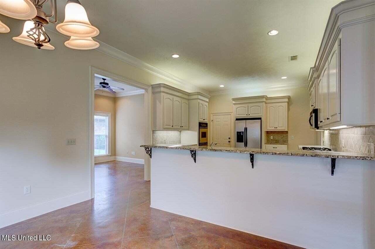 143 Sonnett Cir - Photo 5 of 19