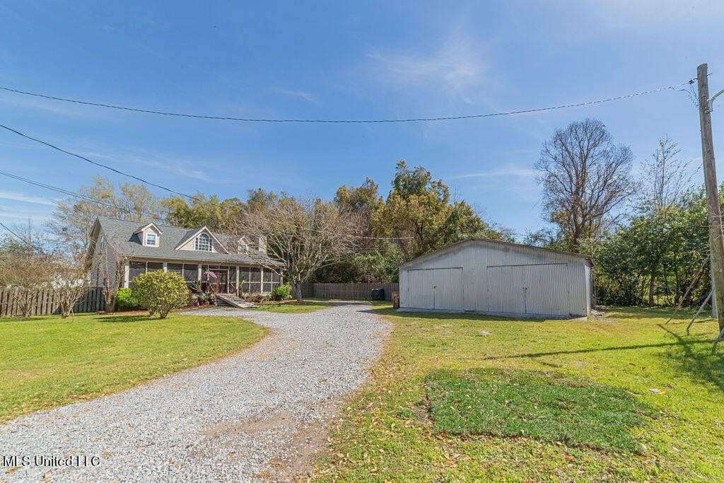 114 Menge Ave - Photo 3 of 50