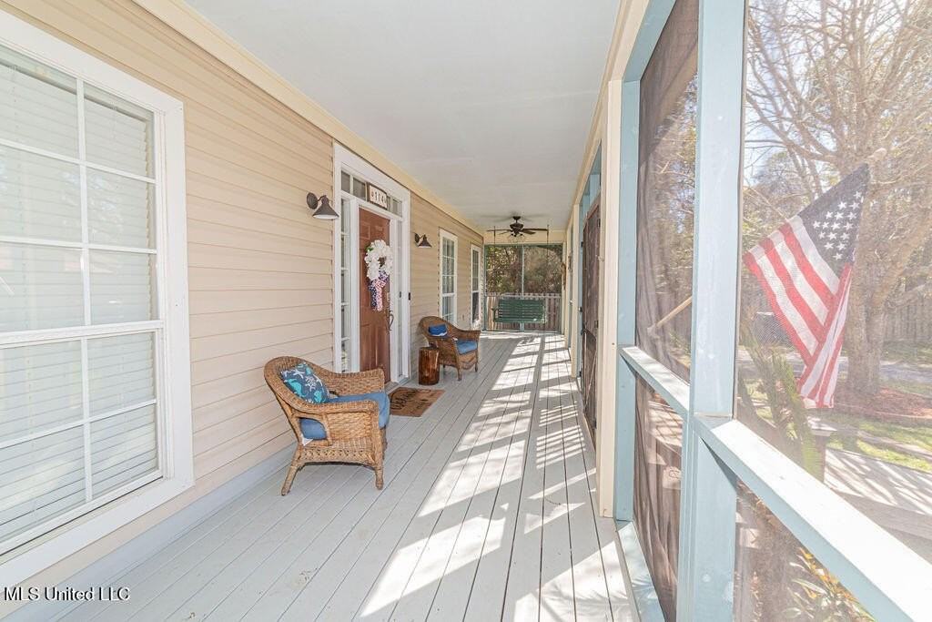 114 Menge Ave - Photo 4 of 50