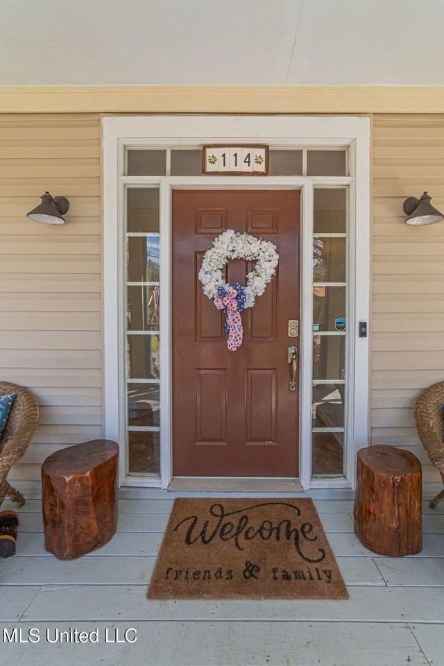 114 Menge Ave - Photo 6 of 50
