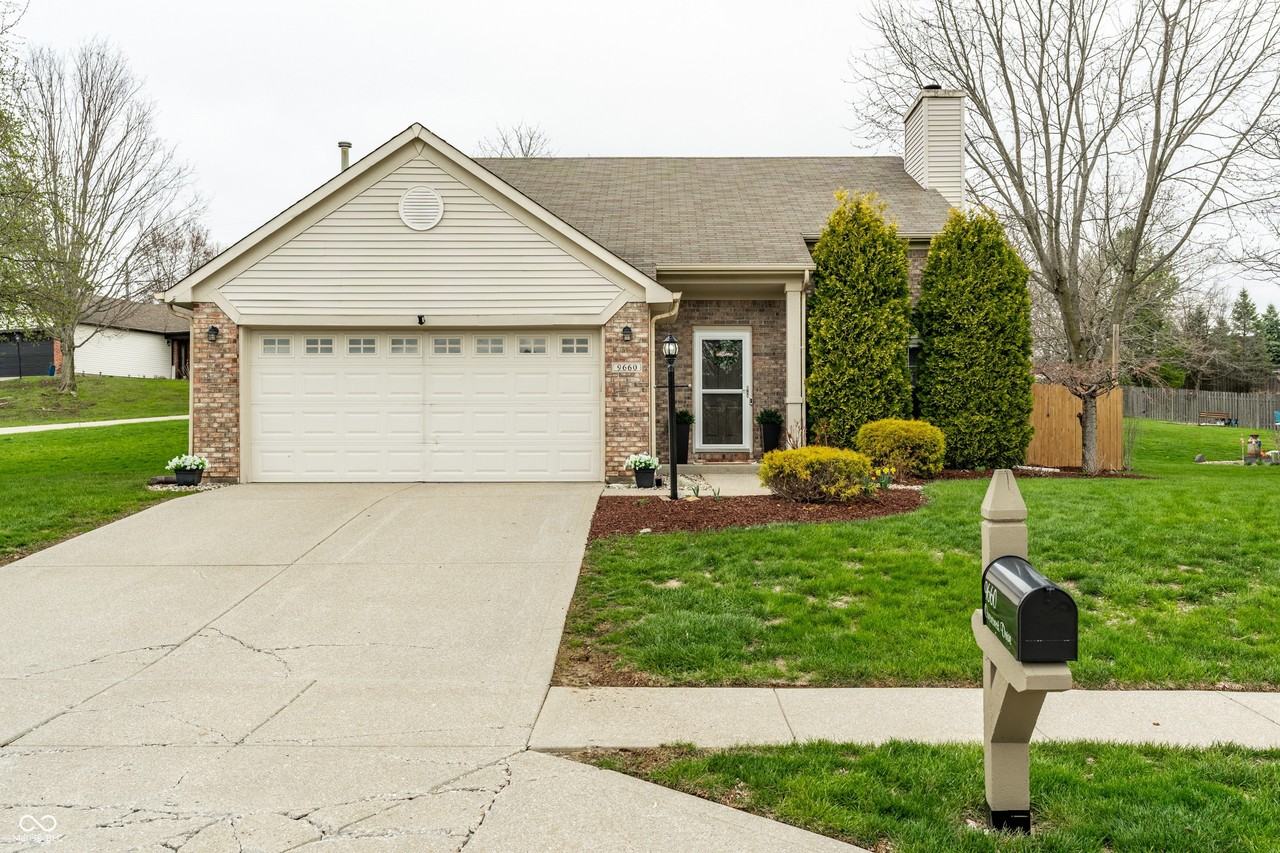 9660 Overcrest Dr - Photo 4 of 40