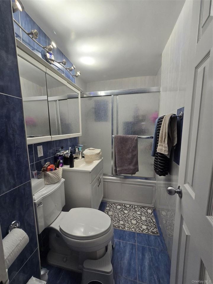 9851 64th Ave #4E - Photo 5 of 8