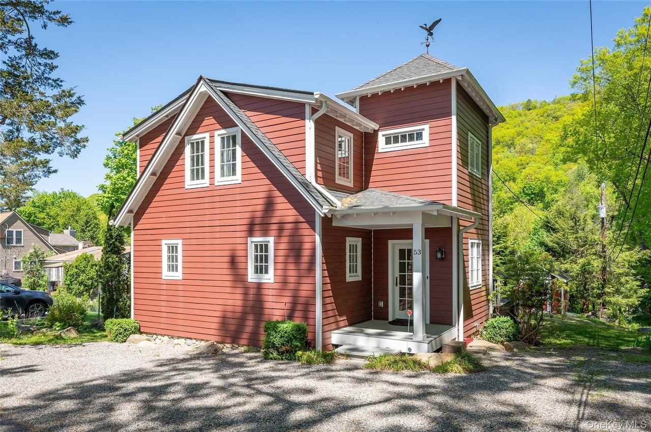 53 Cove Rd - Photo 2 of 36