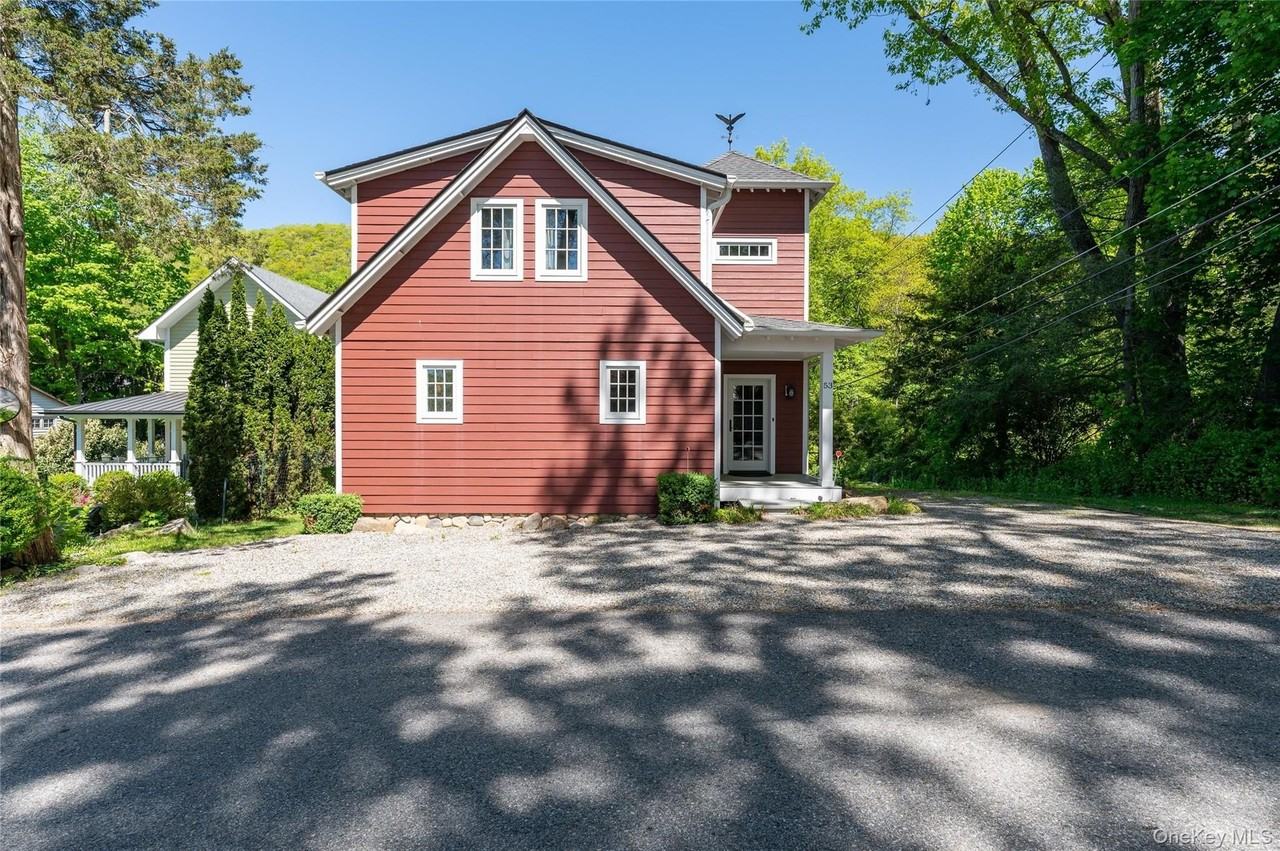 53 Cove Rd - Photo 3 of 36