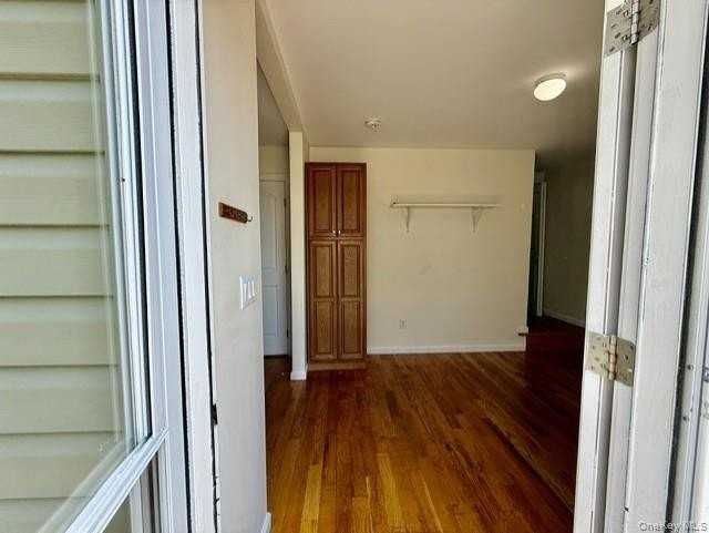 1005 6th St - Photo 6 of 16