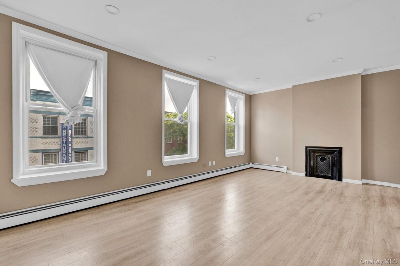 85 Main St #3rdFL - Photo 3 of 15