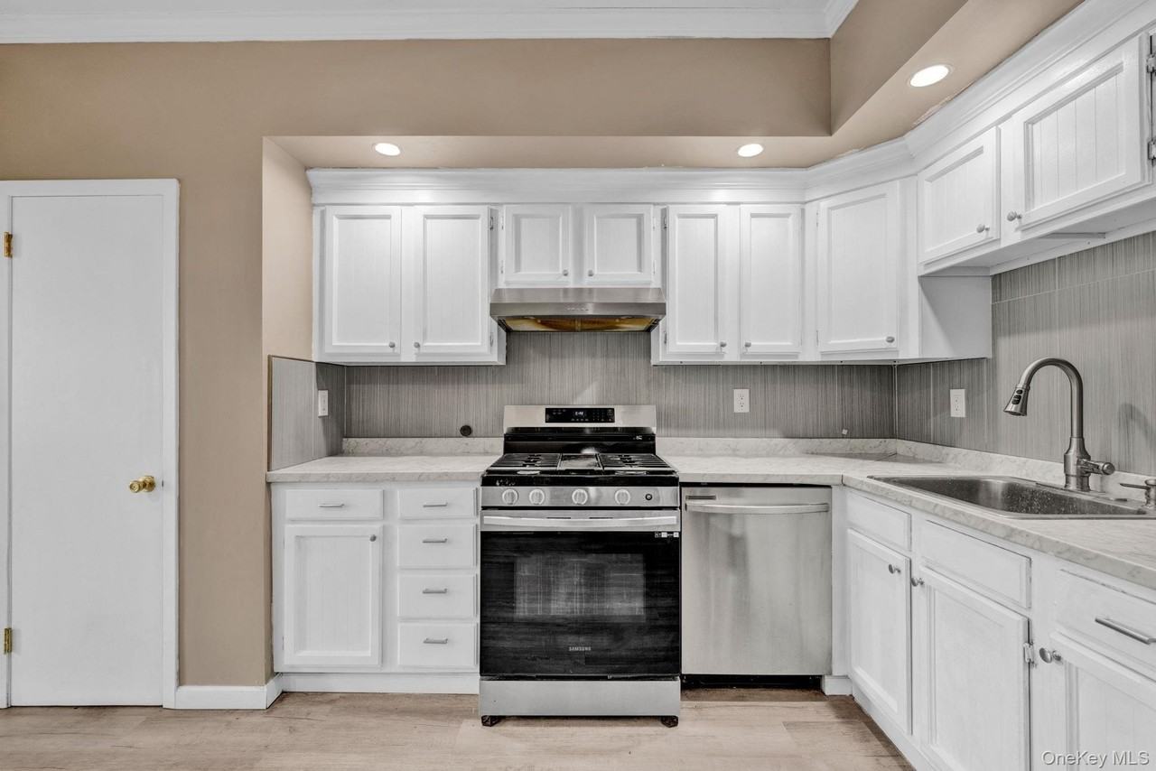 85 Main St #3rdFL - Photo 4 of 15