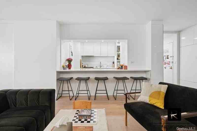 340 E 64th St #6P - Photo 3 of 19