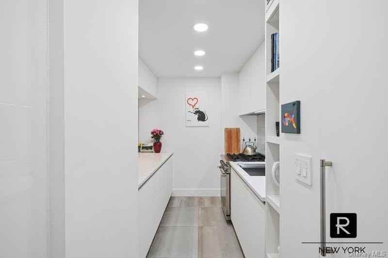 340 E 64th St #6P - Photo 5 of 19