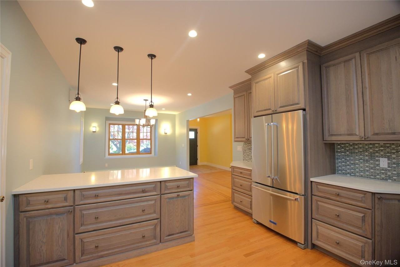 6956 Exeter St - Photo 6 of 24