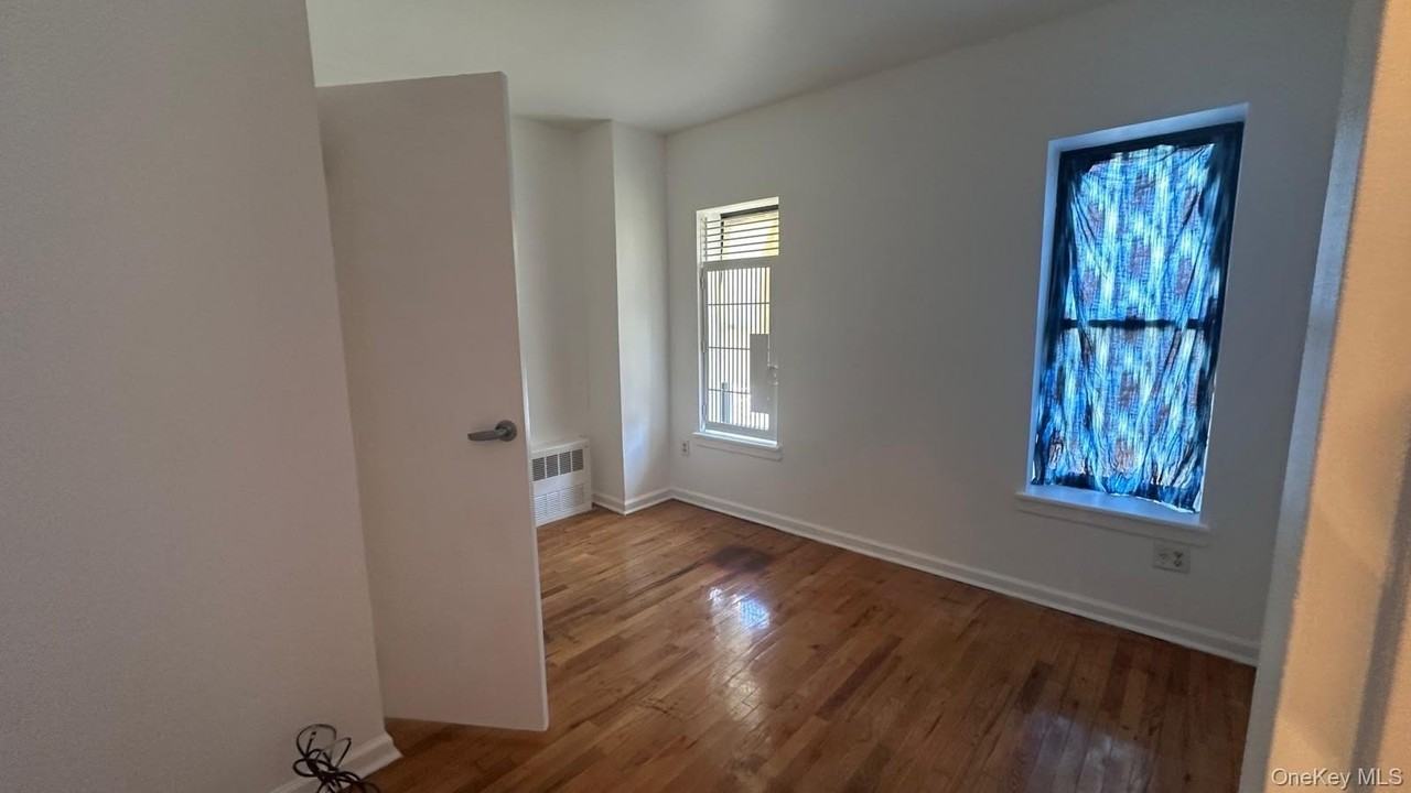511 Thatford Ave - Photo 4 of 5