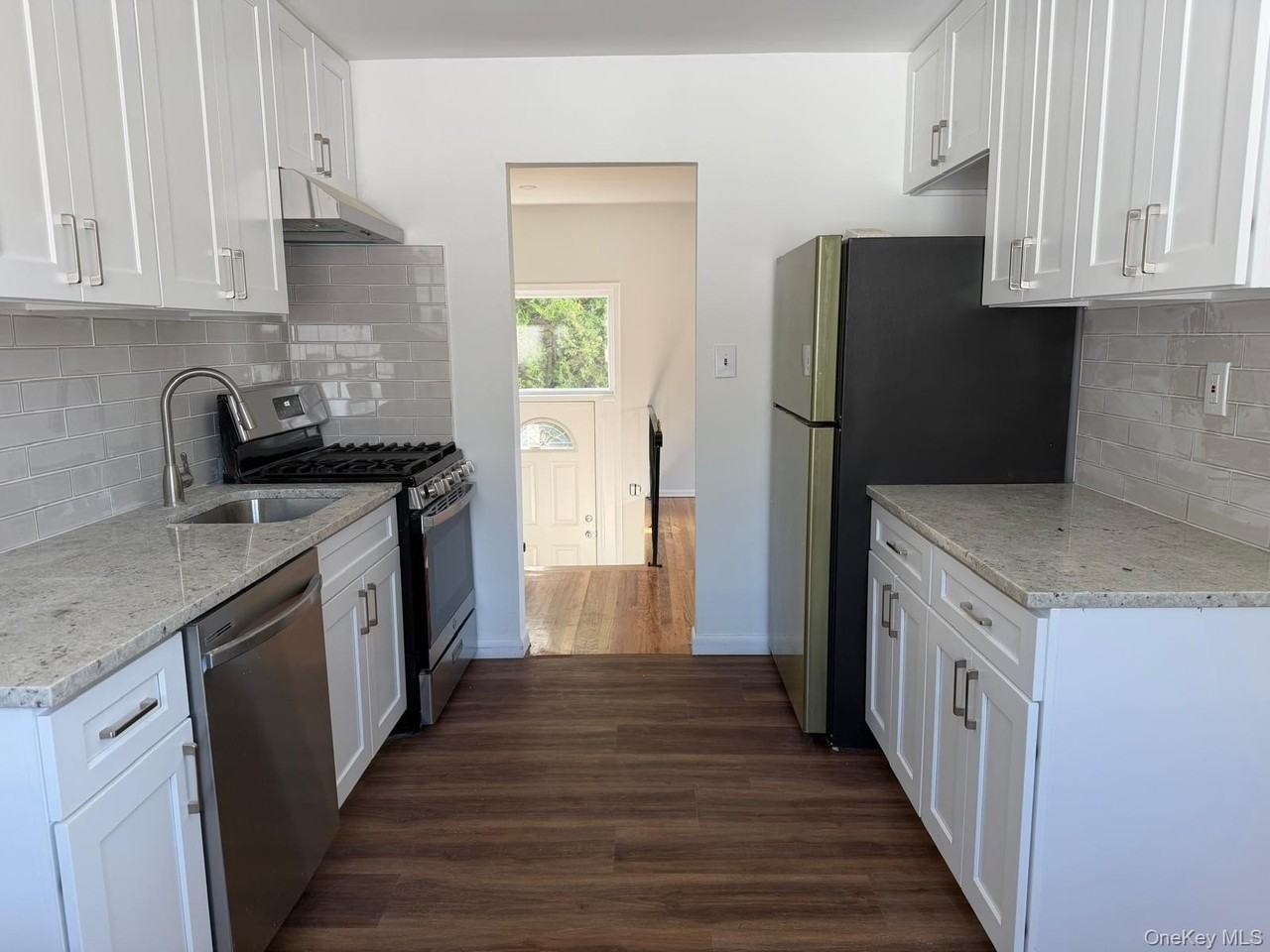 65 Florida Ave - Photo 4 of 17