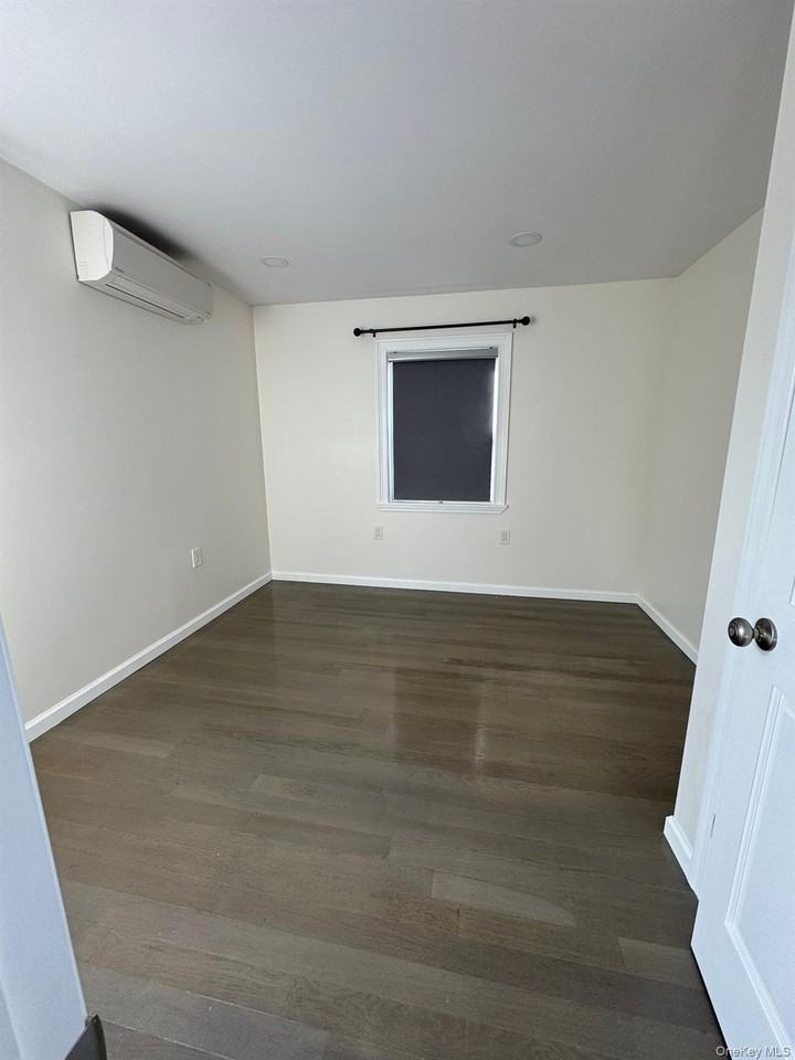 14334 222nd St - Photo 5 of 6
