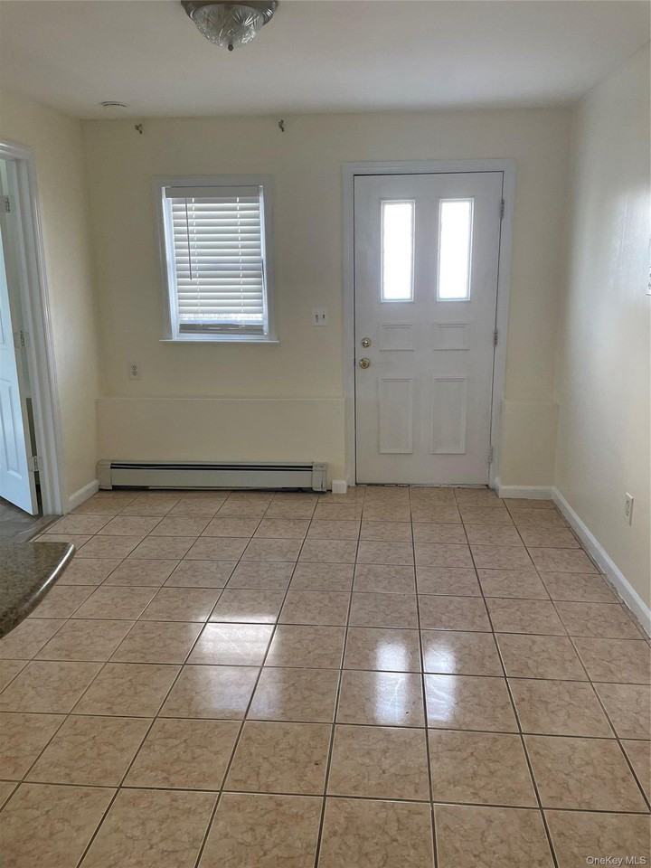 554 Long Beach Rd - Photo 2 of 10