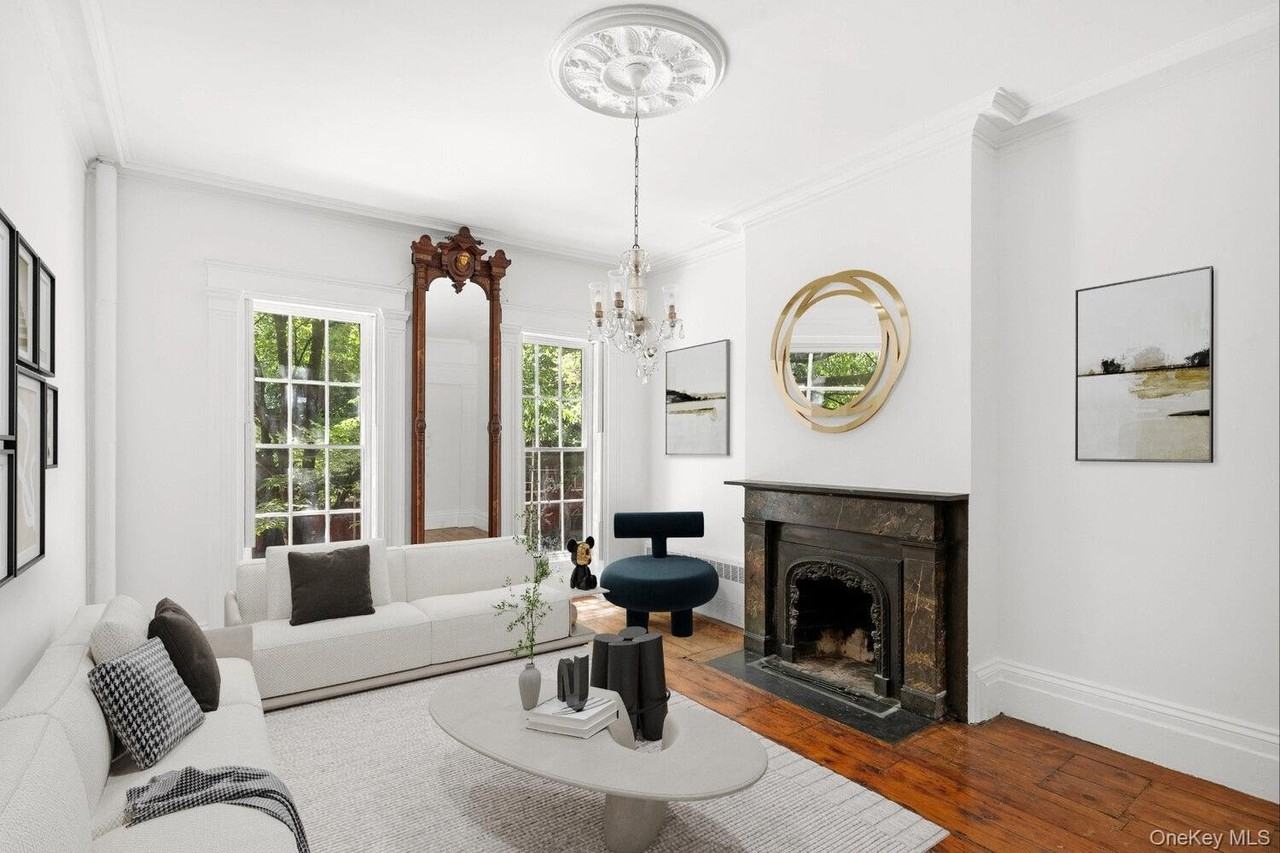 71 Horatio St #1 - Photo 3 of 15