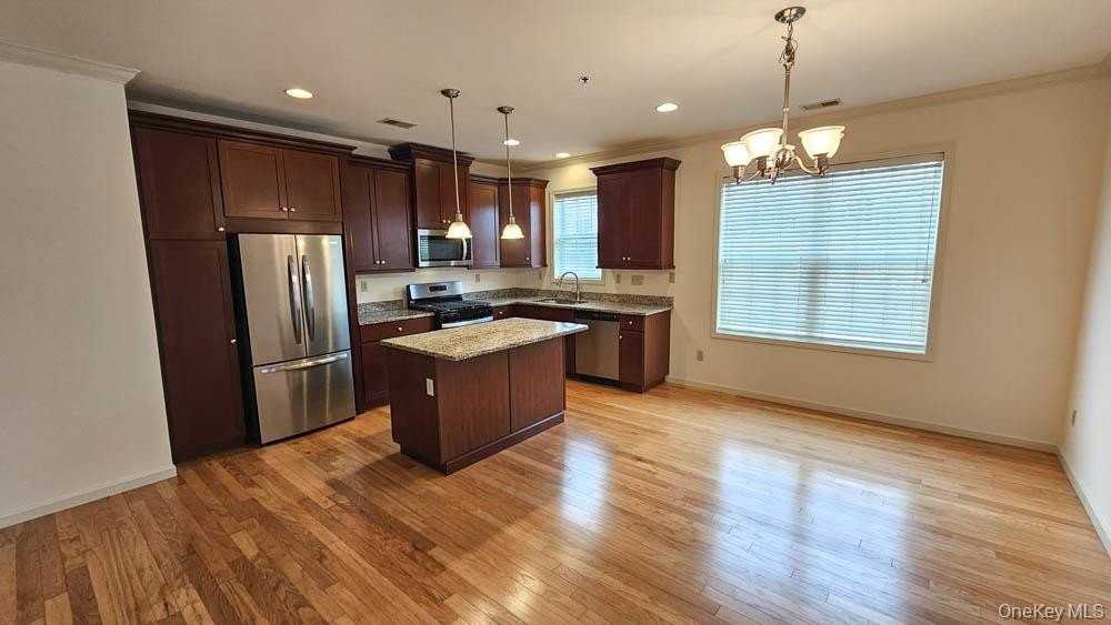 305 Canter Ct - Photo 2 of 23