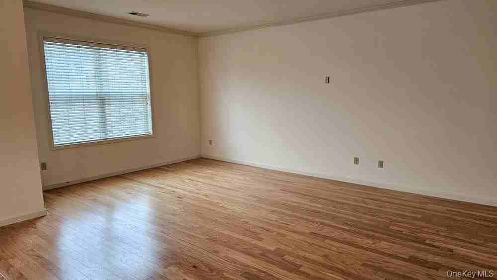 305 Canter Ct - Photo 4 of 23