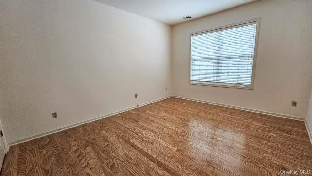 305 Canter Ct - Photo 6 of 23