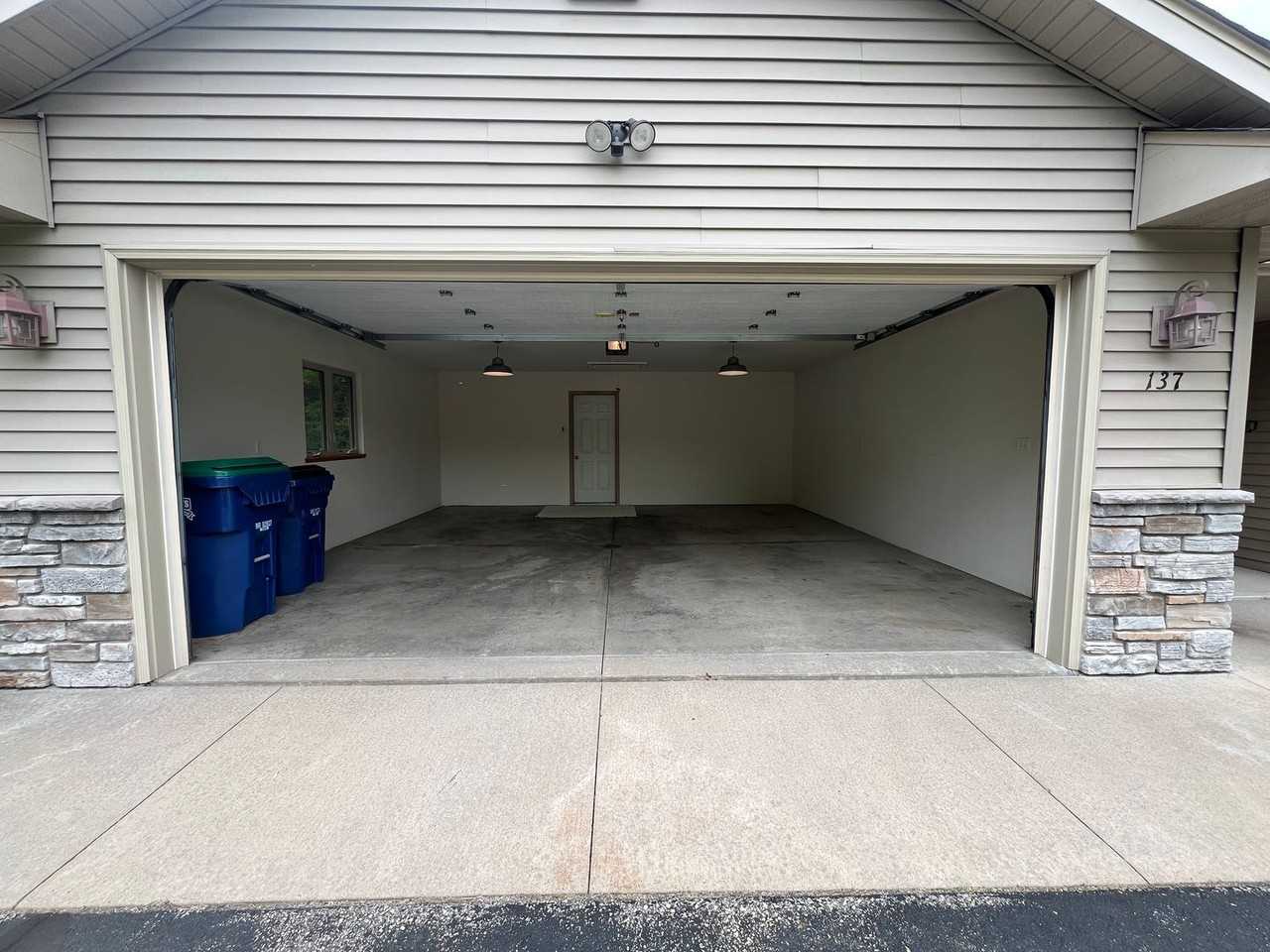137 E Charles St - Photo 3 of 20