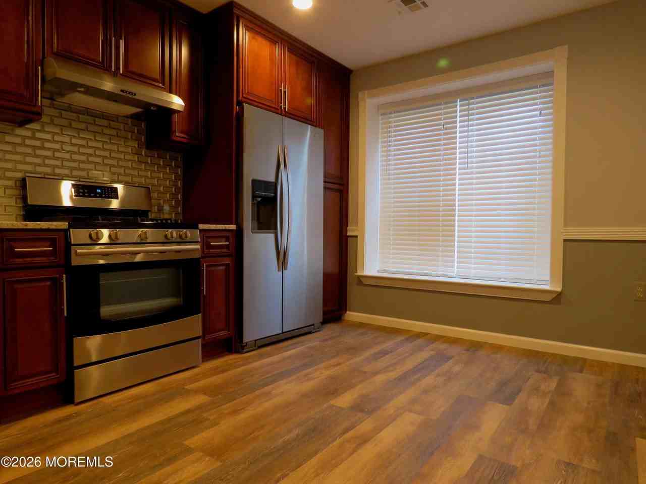 273 Plum Dr - Photo 5 of 34