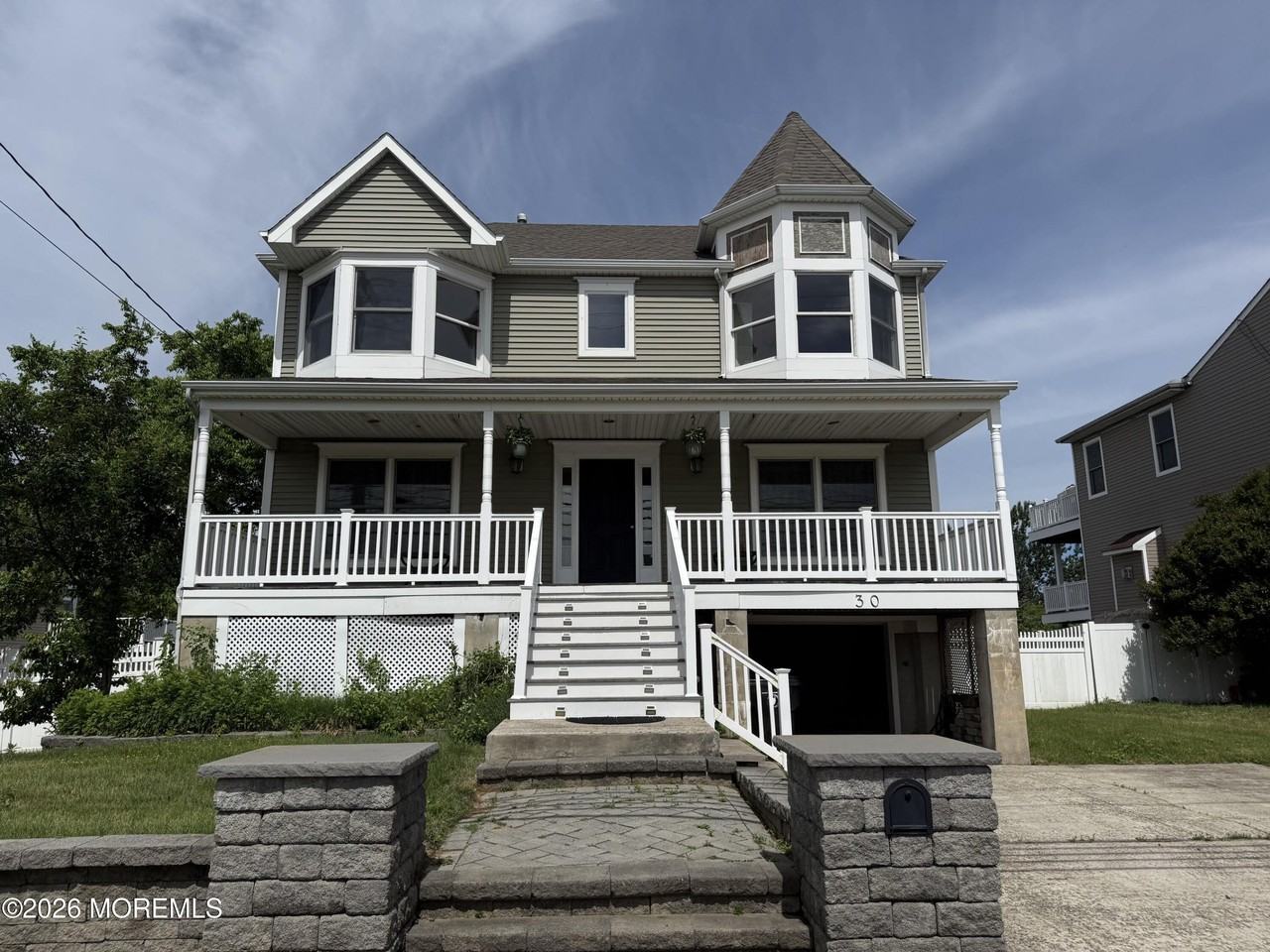 30 Main St