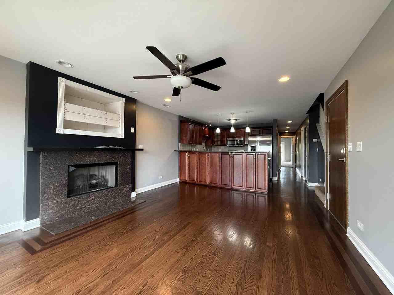 5658 W 63rd St #3W - Photo 3 of 8