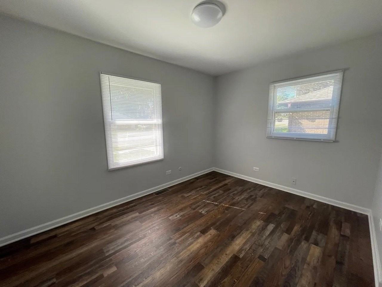 70 Walnut Ct - Photo 5 of 11