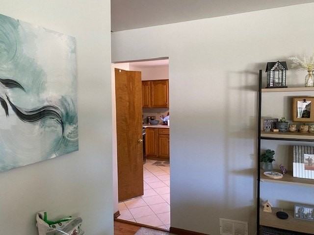 253 W Kimbell Ave - Photo 7 of 16