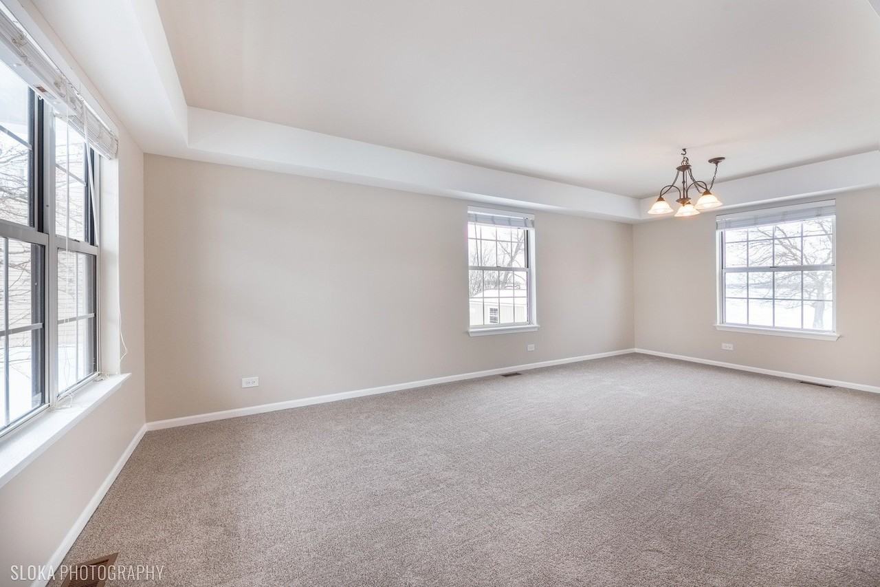 554 Abbeywood Dr - Photo 4 of 26