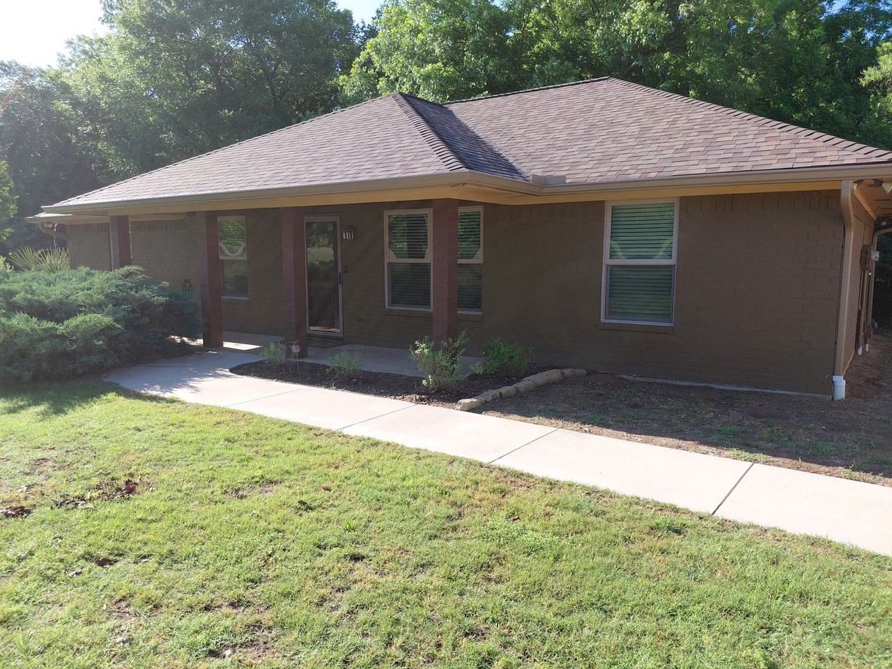 3725 Greenwood Rd