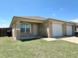 featured image of 4105 Elms Run Cir