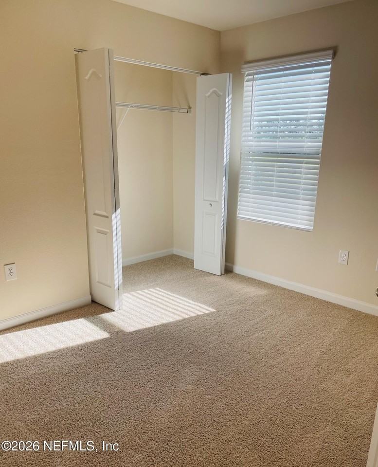 291 Pasadena Dr - Photo 5 of 15