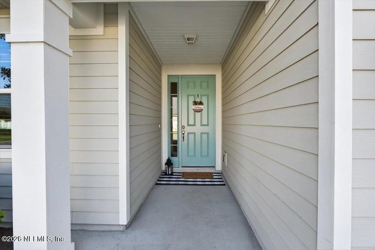 635 Sandstone Dr - Photo 2 of 35
