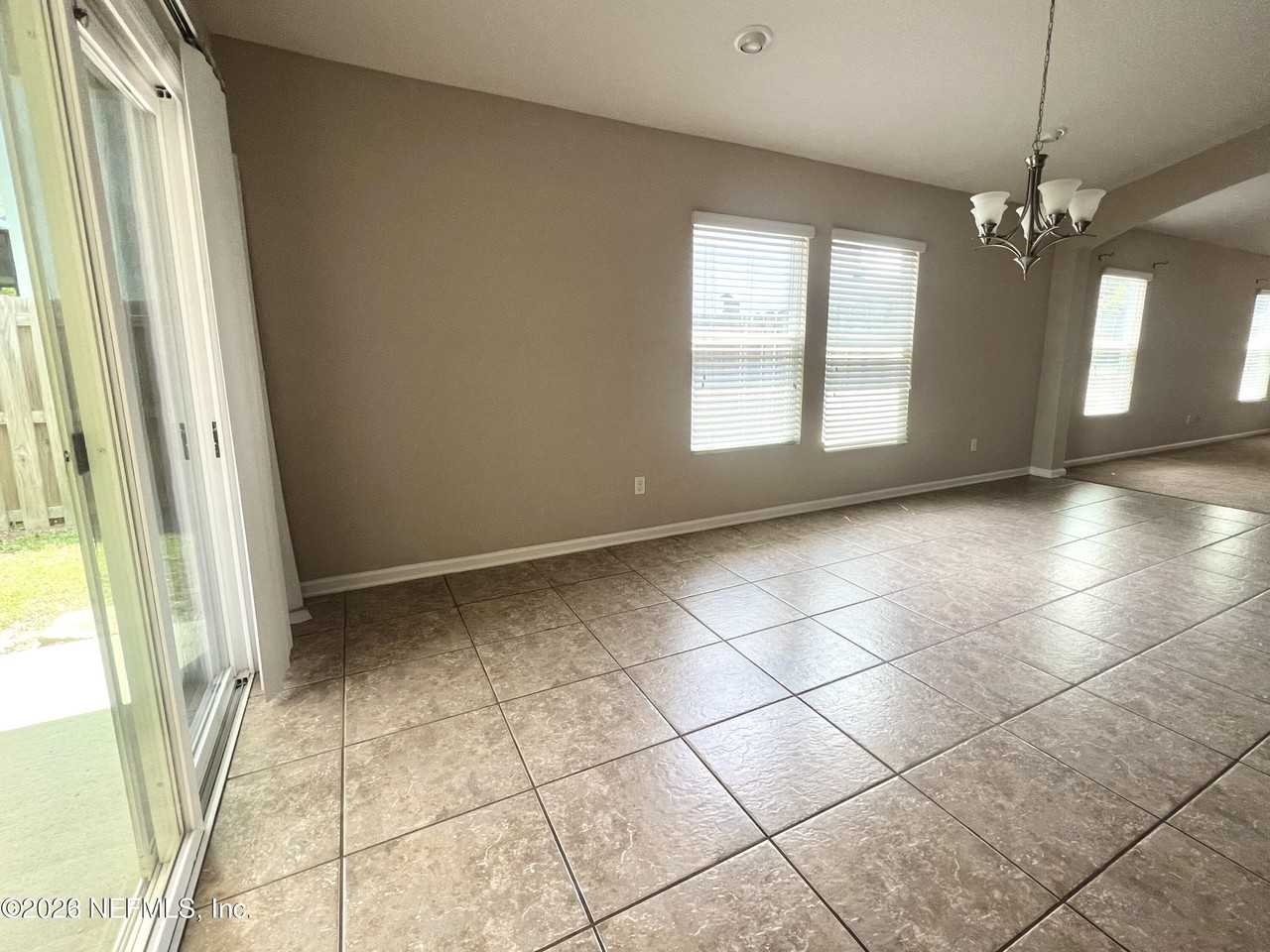 1009 Mayfair Creek Ct - Photo 4 of 18