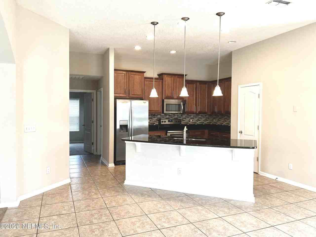 1009 Mayfair Creek Ct - Photo 5 of 18