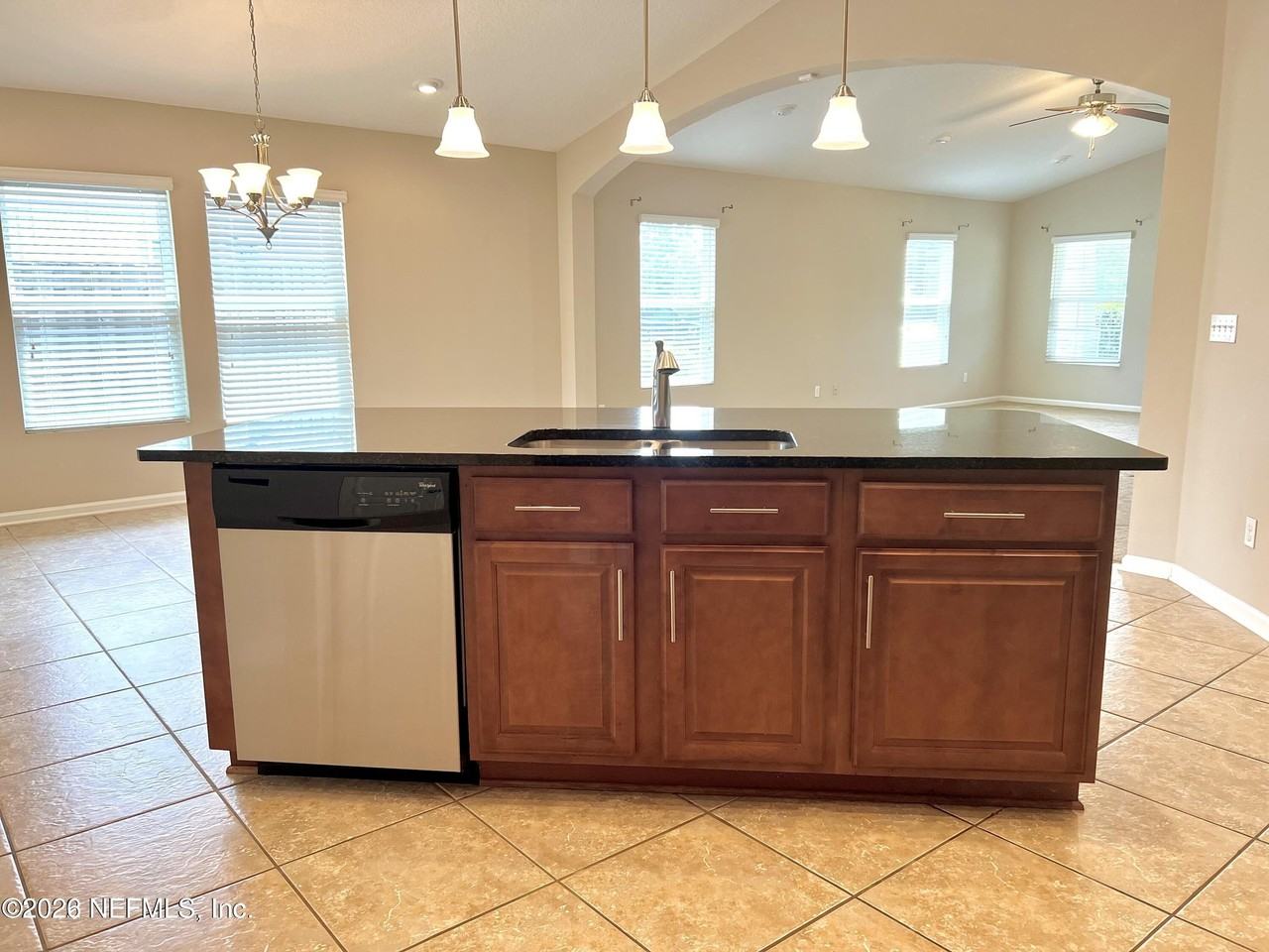 1009 Mayfair Creek Ct - Photo 7 of 18
