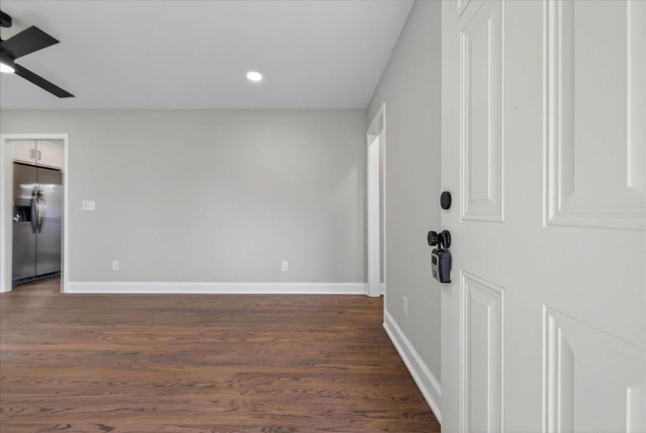 221 Clearview Dr - Photo 5 of 39