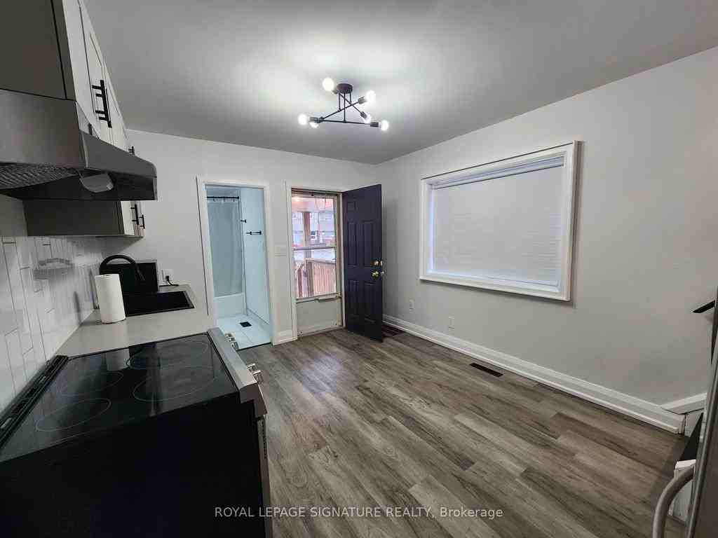 731 Saint Antoine Street - Photo 4 of 31