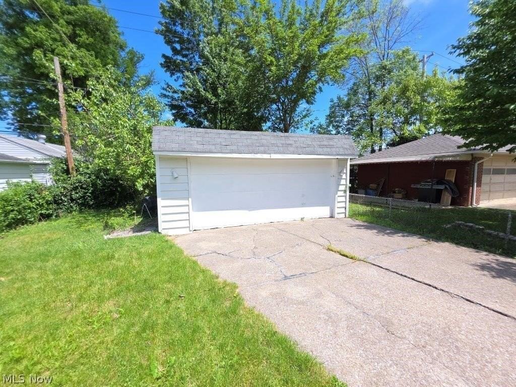 20632 Woodstock Ave - Photo 6 of 25