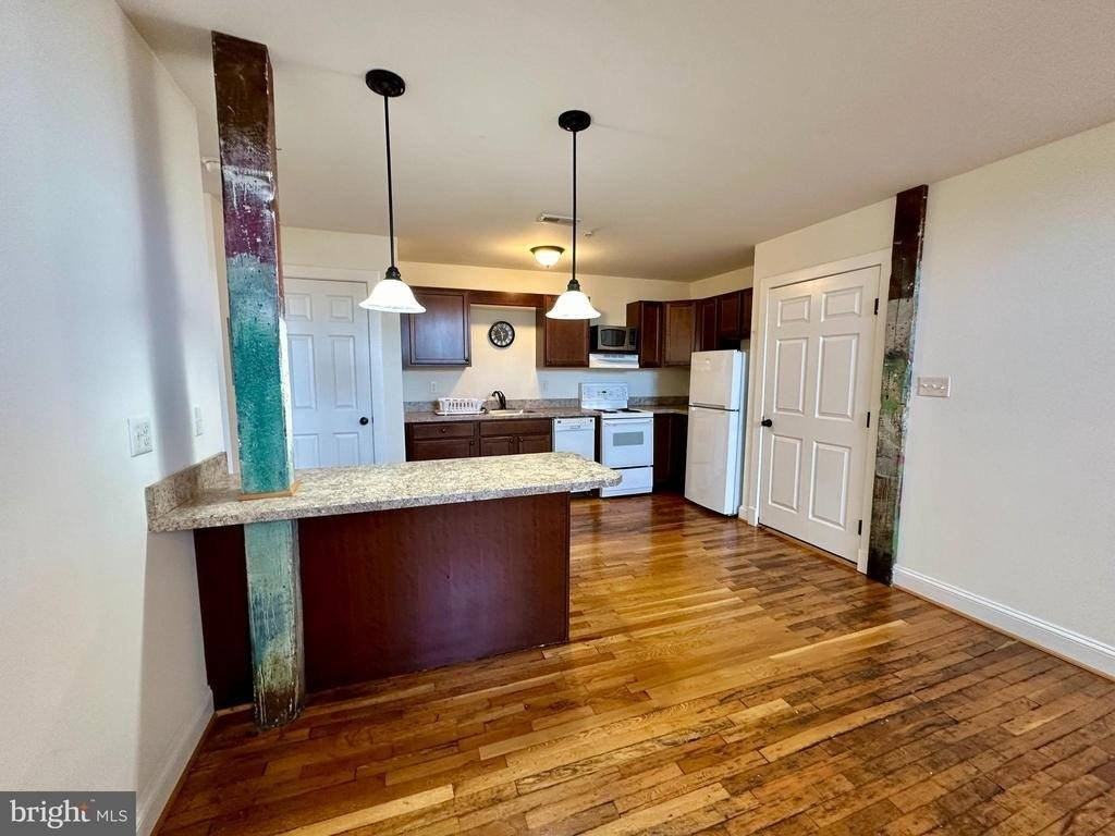 302 N Cameron St #202 - Photo 2 of 25