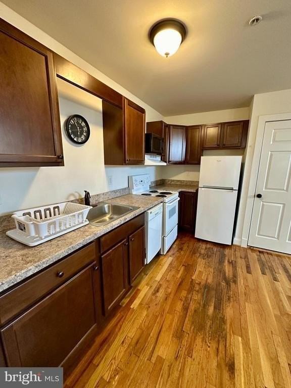 302 N Cameron St #202 - Photo 3 of 25
