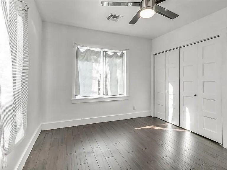 1820 Nw 37th St #1 - Photo 7 of 10