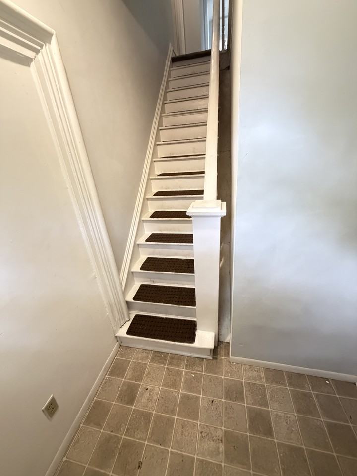 N Detroit St #324-5 - Photo 2 of 9