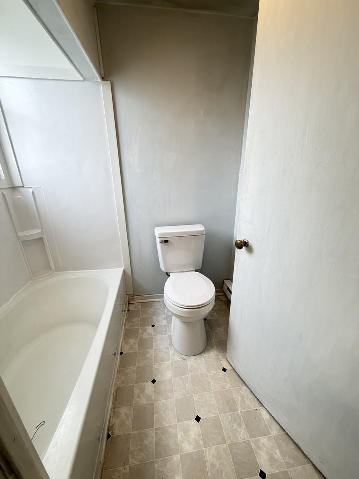 N Detroit St #324-5 - Photo 6 of 9