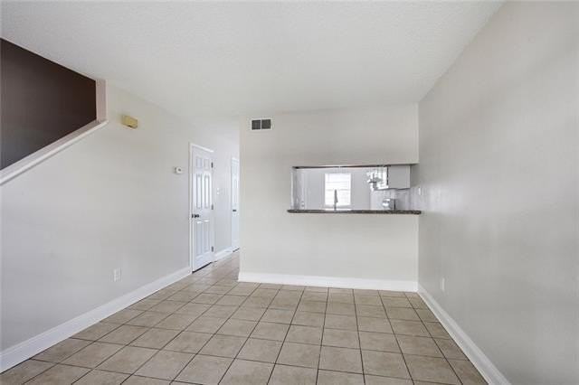 8897 Richmond Dr - Photo 5 of 18